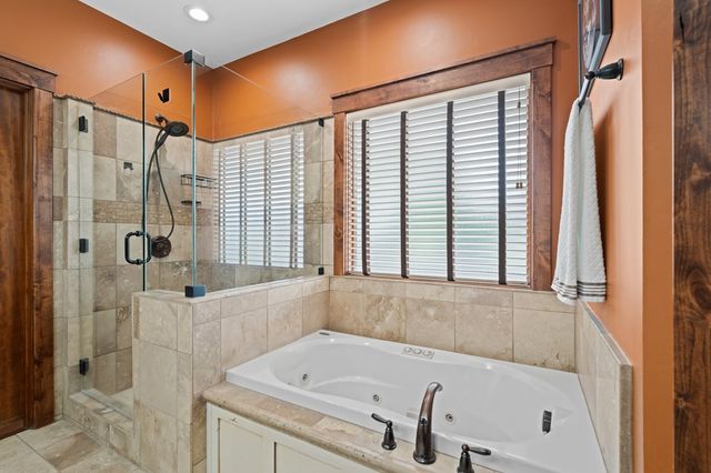 130 Mull Rd, Kerrville, TX 78028