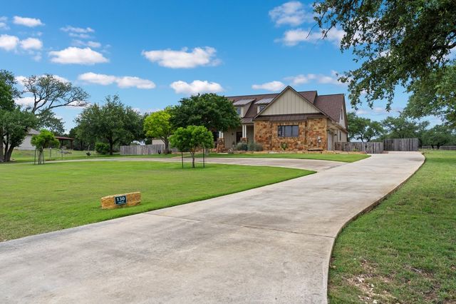 130 Mull Rd, Kerrville, TX 78028