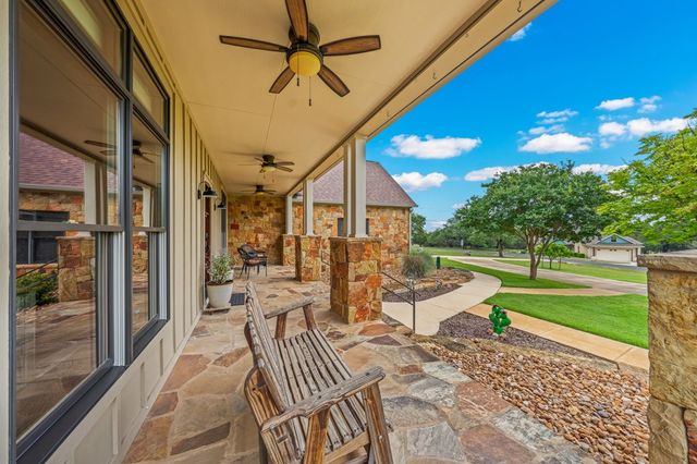 130 Mull Rd, Kerrville, TX 78028