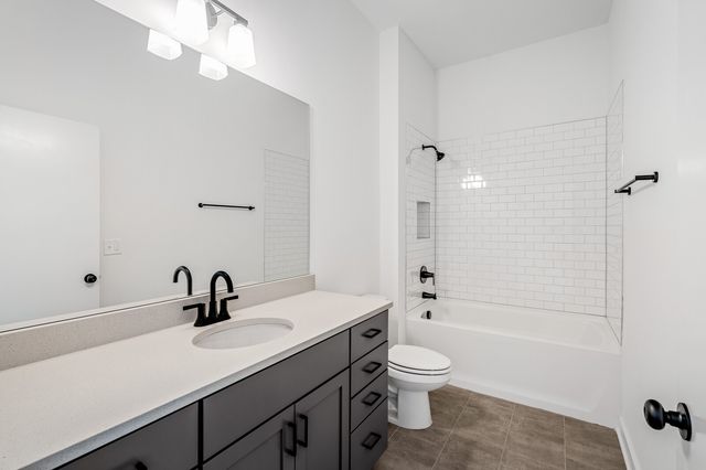 1272 3rd Ave S Apt 204, Nashville, TN 37210