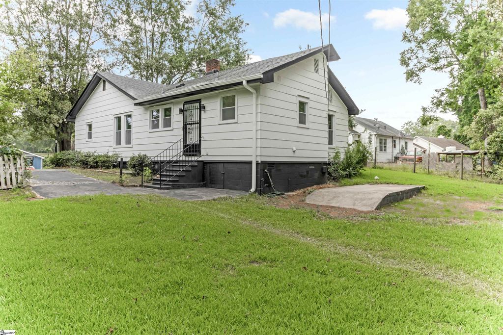 207 South Carolina Avenue, Spartanburg, SC 29306