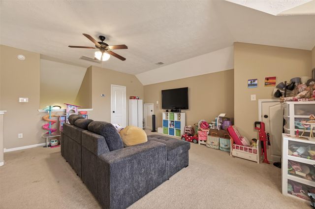 2203 Summit Pass Lane, League City, TX 77573