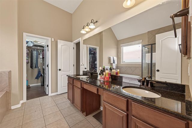 2203 Summit Pass Lane, League City, TX 77573