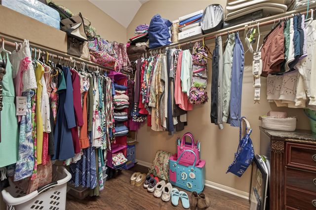 2203 Summit Pass Lane, League City, TX 77573