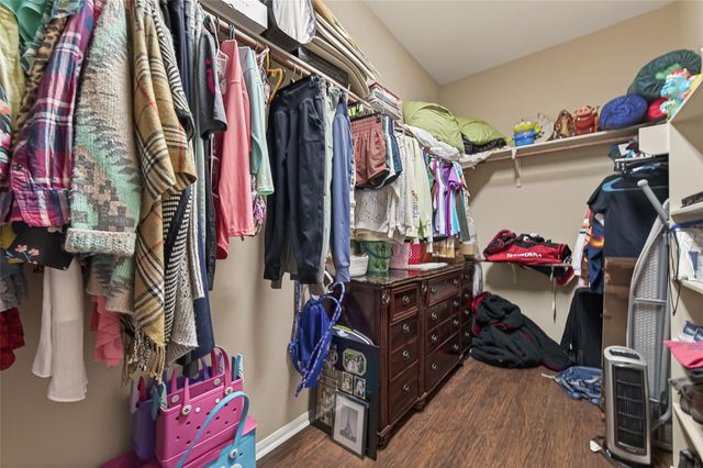 2203 Summit Pass Lane, League City, TX 77573