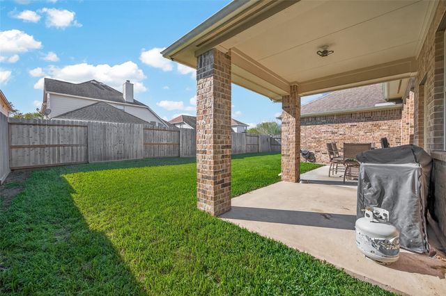 2203 Summit Pass Lane, League City, TX 77573