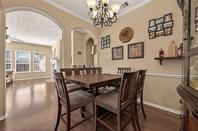 2203 Summit Pass Lane, League City, TX 77573