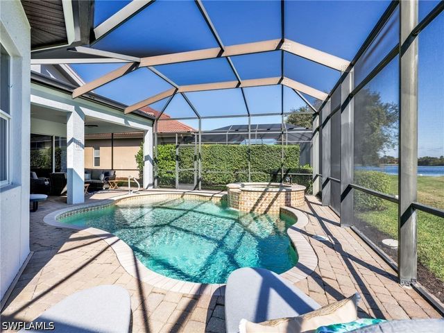 6096 Dogleg DR, Naples, FL 34113