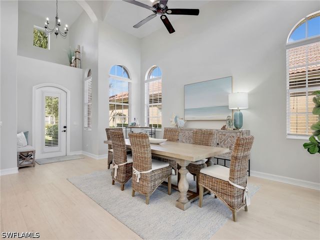 6096 Dogleg DR, Naples, FL 34113