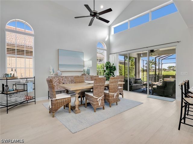 6096 Dogleg DR, Naples, FL 34113