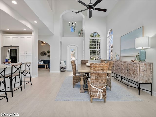 6096 Dogleg DR, Naples, FL 34113