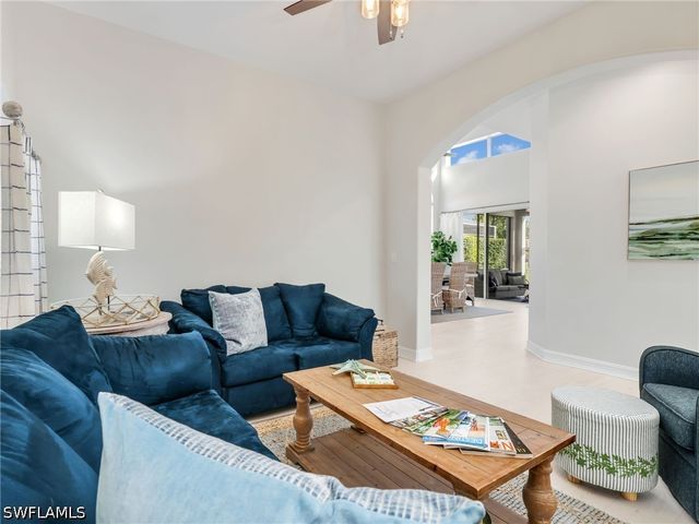 6096 Dogleg DR, Naples, FL 34113