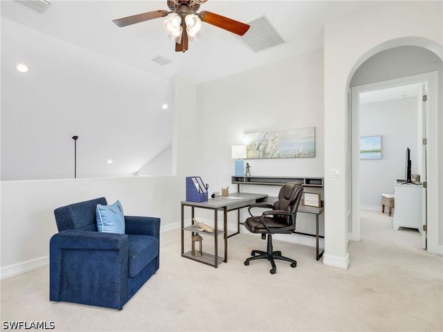 6096 Dogleg DR, Naples, FL 34113