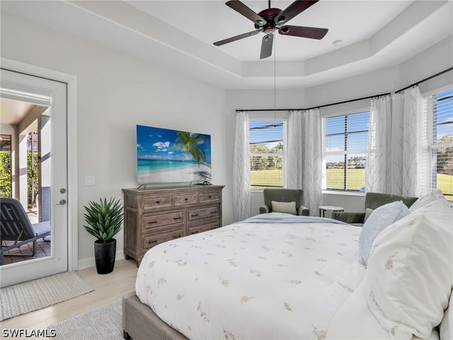 6096 Dogleg DR, Naples, FL 34113