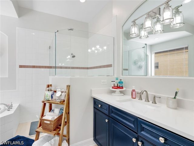 6096 Dogleg DR, Naples, FL 34113