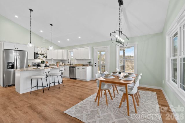 56 White Oak Place, Mars Hill, NC 28754