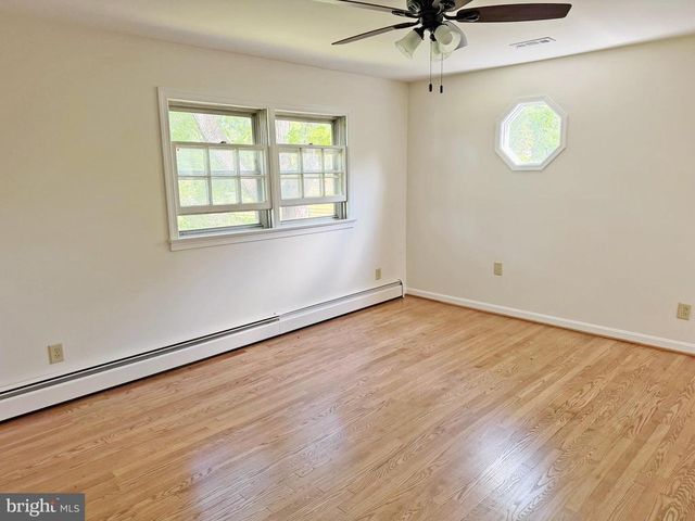 9248 SPRINGS RD, Warrenton, VA 20186