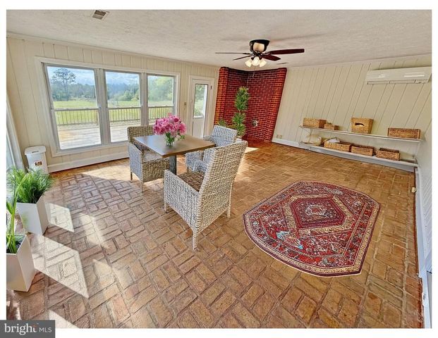 9248 SPRINGS RD, Warrenton, VA 20186