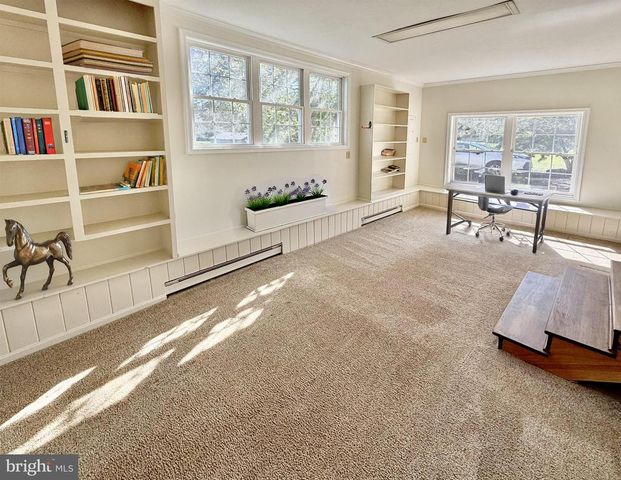 9248 SPRINGS RD, Warrenton, VA 20186