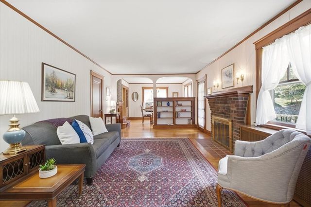 366 Warren St, Needham, MA 02492