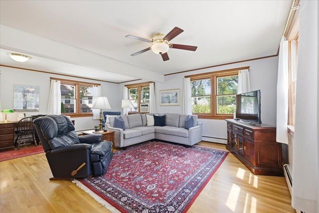 366 Warren St, Needham, MA 02492