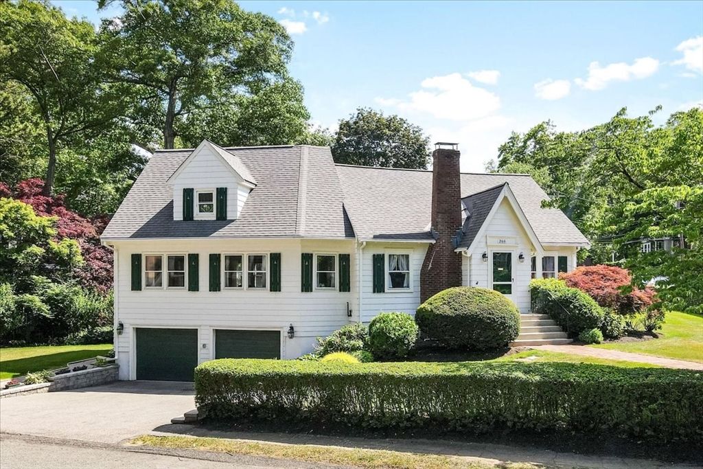 366 Warren St, Needham, MA 02492