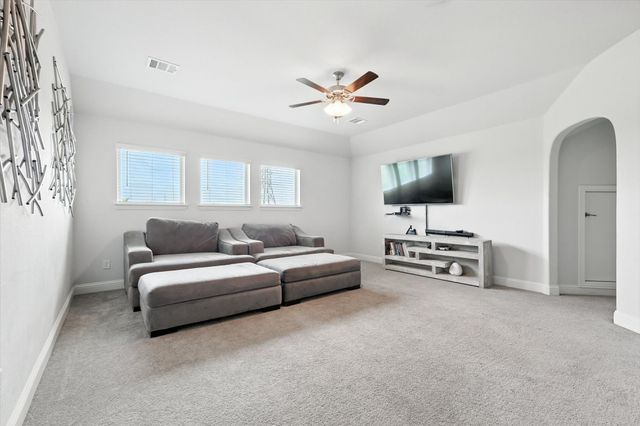 180 Sapphire Lane, Waxahachie, TX 75165