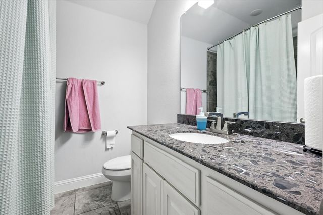 180 Sapphire Lane, Waxahachie, TX 75165