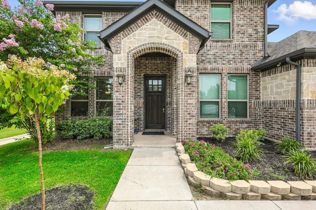 180 Sapphire Lane, Waxahachie, TX 75165