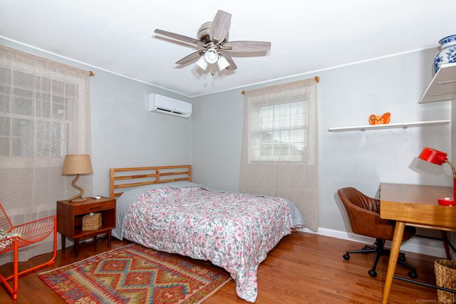 77 Bayshore Drive, New London, CT 06320