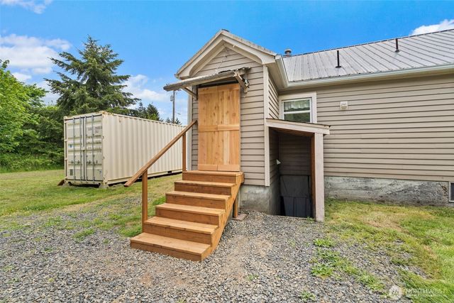 702 King Road, Winlock, WA 98596