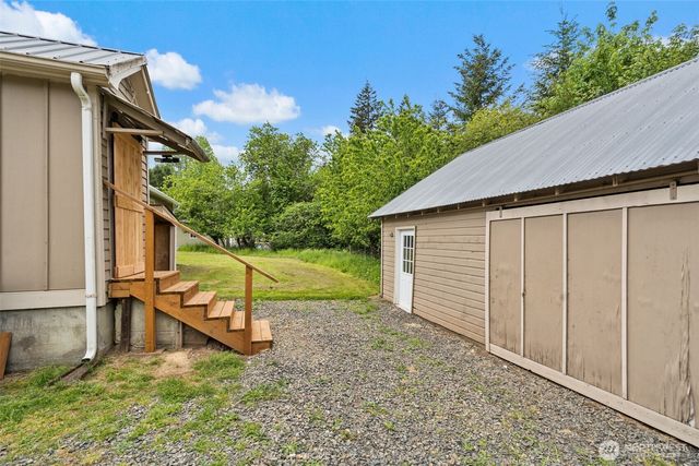 702 King Road, Winlock, WA 98596