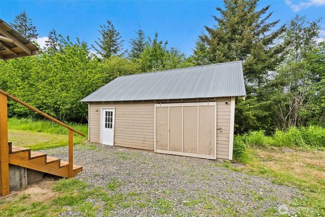 702 King Road, Winlock, WA 98596