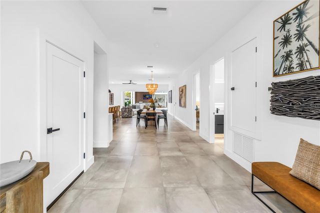 2564 ARLINGTON STREET, Sarasota, FL 34239