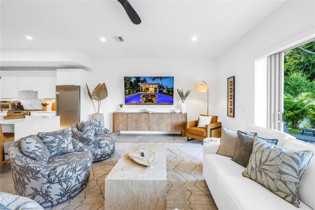 2564 ARLINGTON STREET, Sarasota, FL 34239