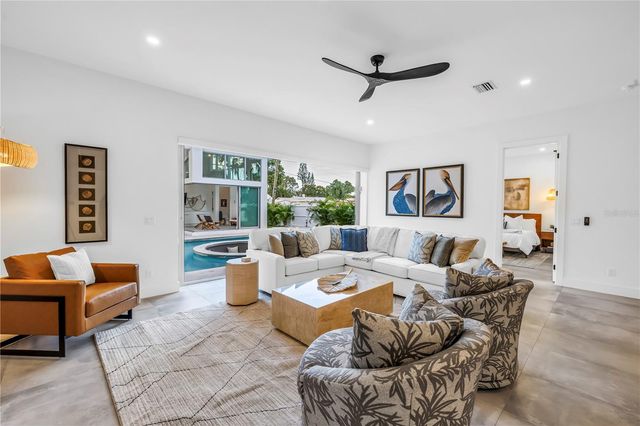 2564 ARLINGTON STREET, Sarasota, FL 34239