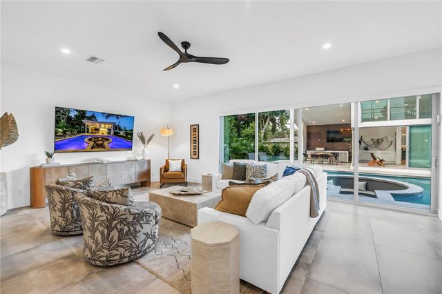 2564 ARLINGTON STREET, Sarasota, FL 34239