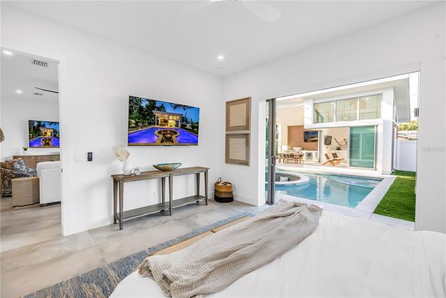 2564 ARLINGTON STREET, Sarasota, FL 34239