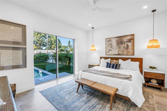 2564 ARLINGTON STREET, Sarasota, FL 34239