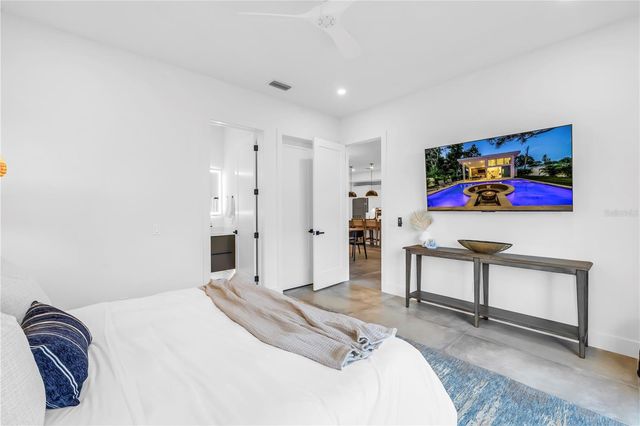 2564 ARLINGTON STREET, Sarasota, FL 34239