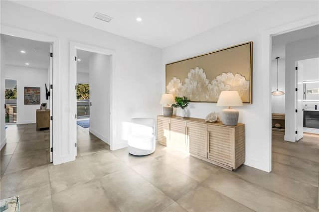 2564 ARLINGTON STREET, Sarasota, FL 34239