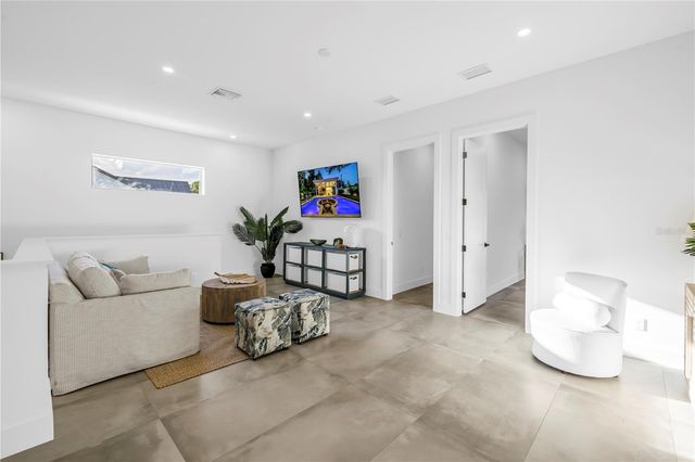 2564 ARLINGTON STREET, Sarasota, FL 34239