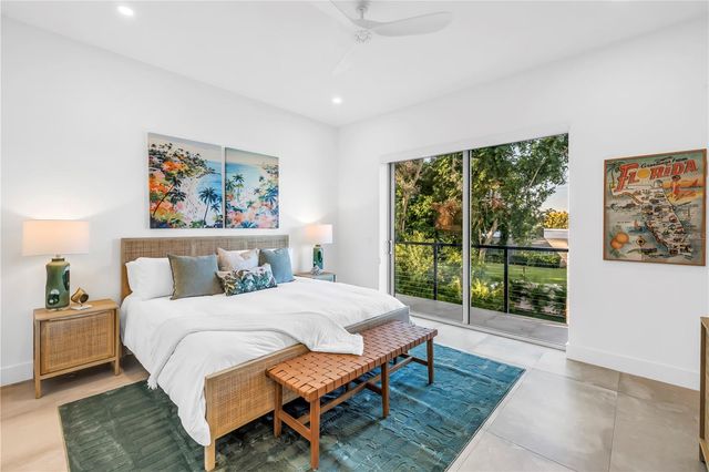 2564 ARLINGTON STREET, Sarasota, FL 34239