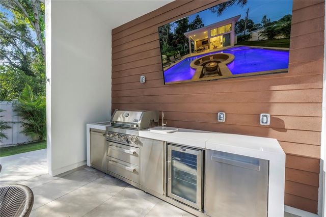 2564 ARLINGTON STREET, Sarasota, FL 34239