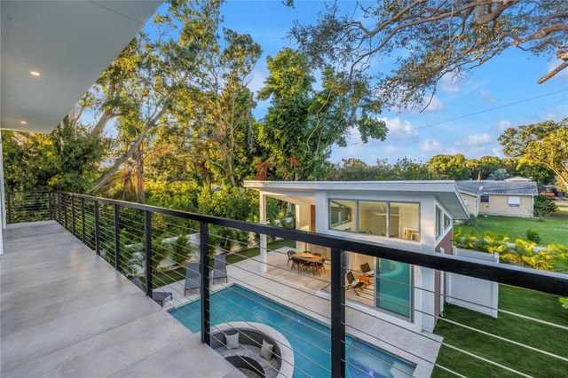 2564 ARLINGTON STREET, Sarasota, FL 34239