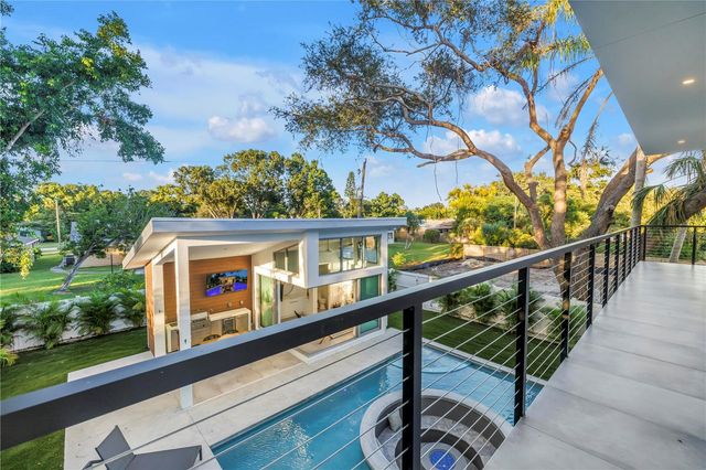 2564 ARLINGTON STREET, Sarasota, FL 34239