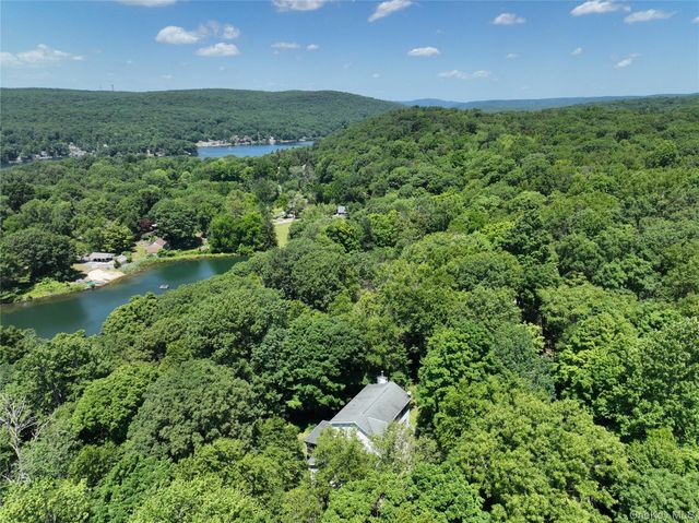 45 Willow Lake Drive, Holmes, NY 12531