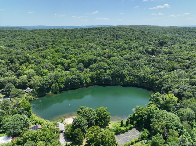 45 Willow Lake Drive, Holmes, NY 12531