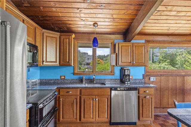 41 Grey Gull Road, Jamestown, RI 02835