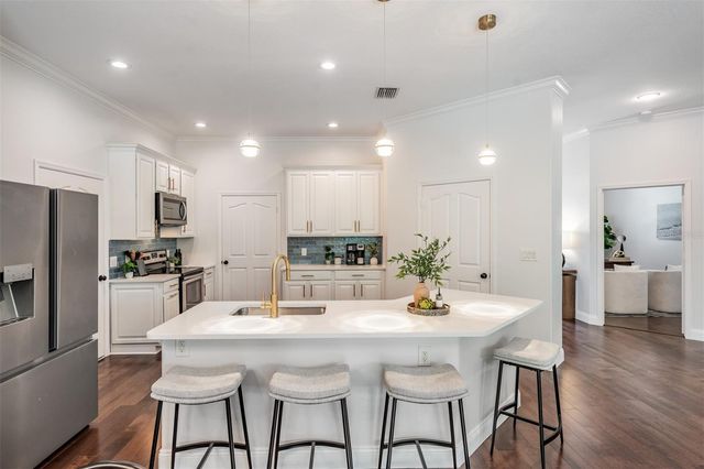 4003 S SHAMROCK ROAD, Tampa, FL 33611